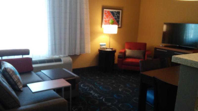Towneplace Suites By Marriott Carlsbad Bagian luar foto