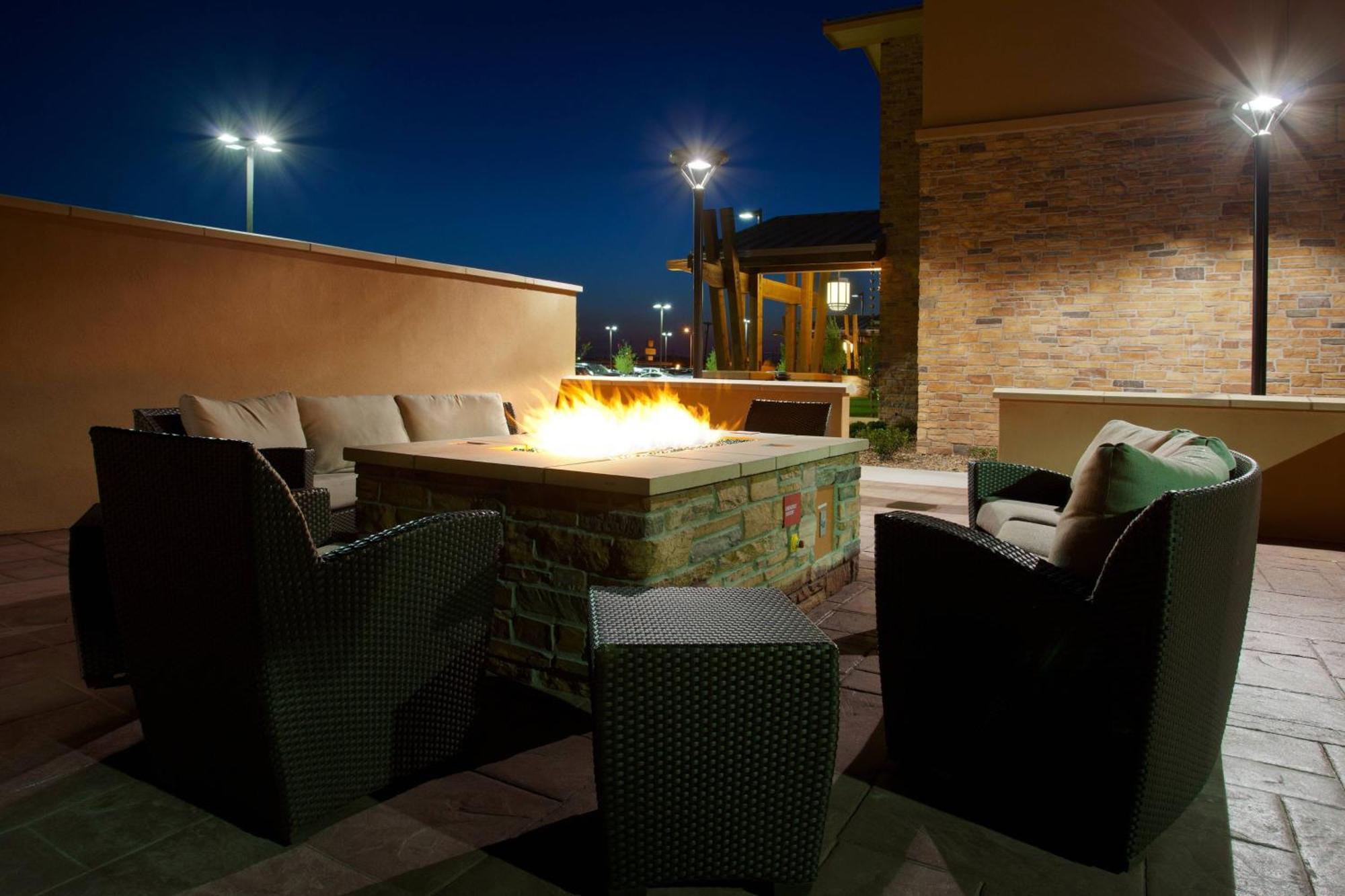 Towneplace Suites By Marriott Carlsbad Bagian luar foto