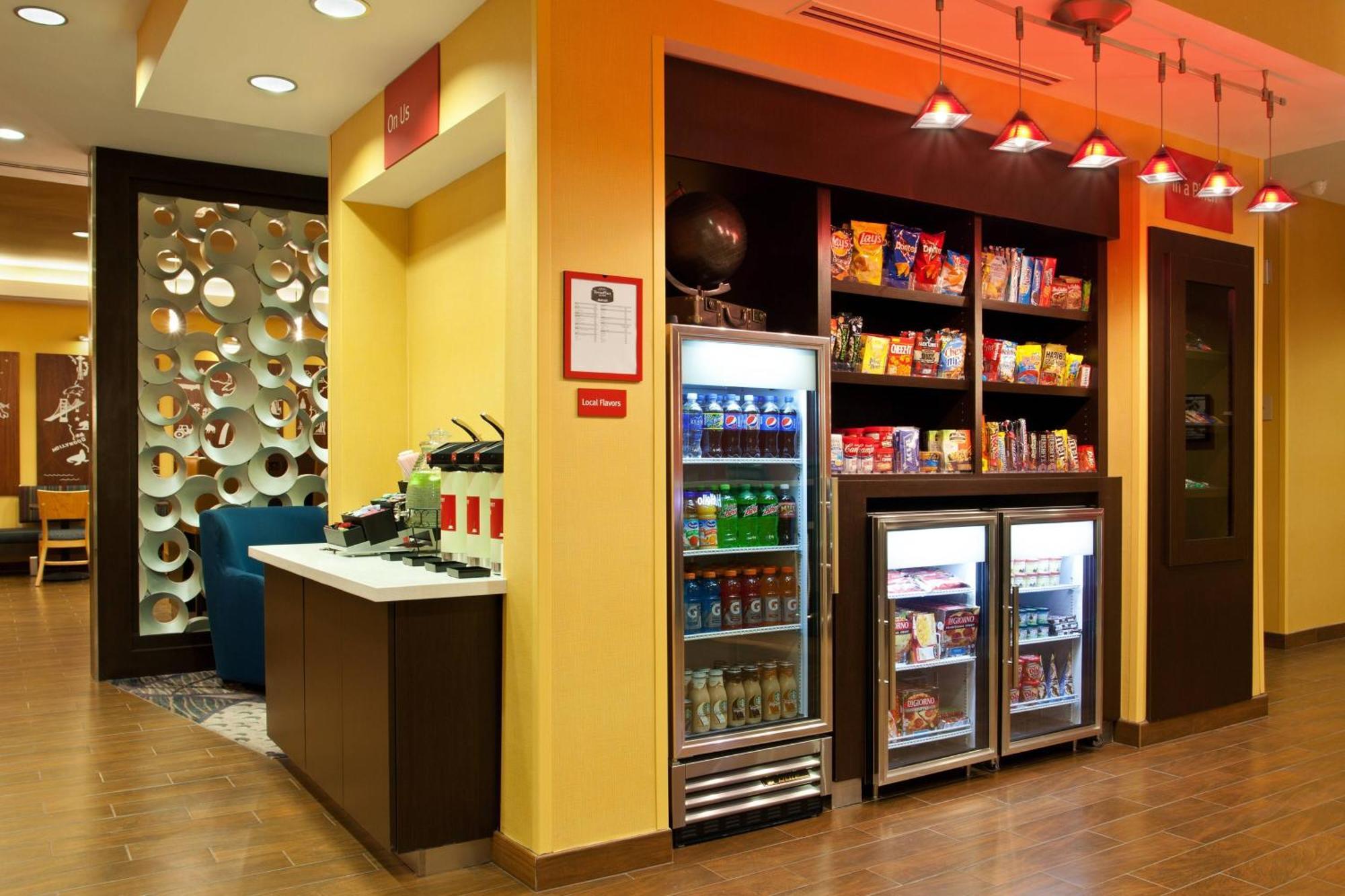 Towneplace Suites By Marriott Carlsbad Bagian luar foto