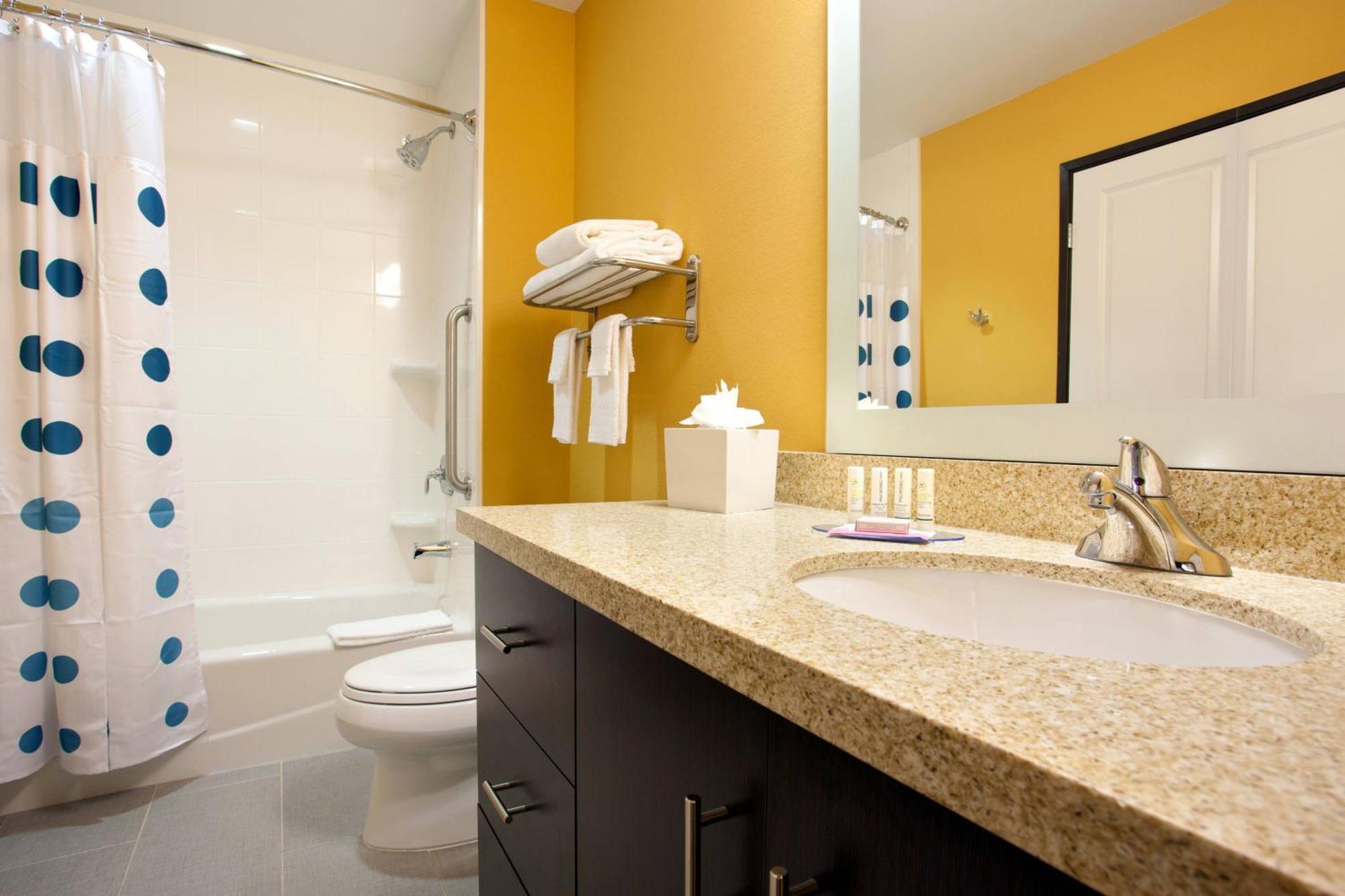 Towneplace Suites By Marriott Carlsbad Bagian luar foto