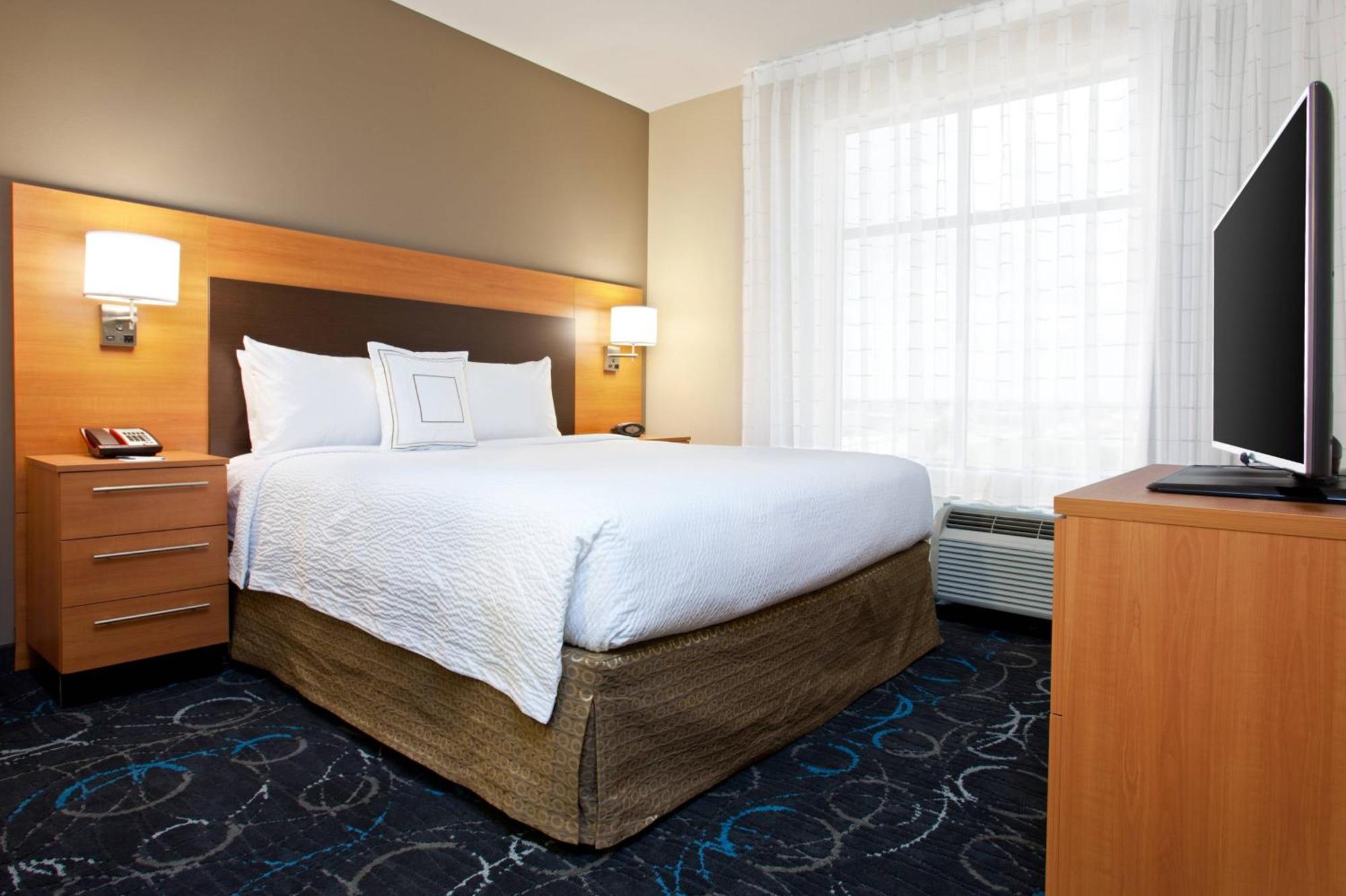 Towneplace Suites By Marriott Carlsbad Bagian luar foto