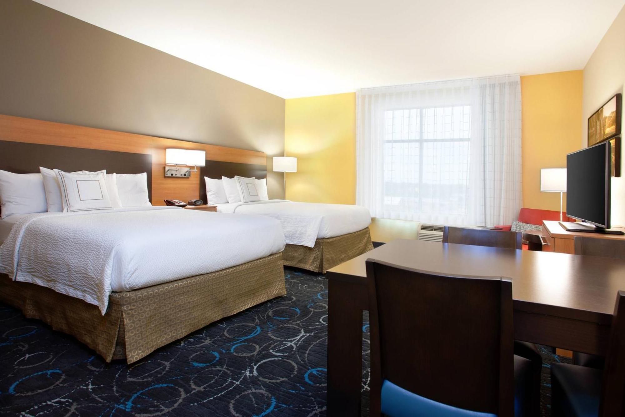 Towneplace Suites By Marriott Carlsbad Bagian luar foto