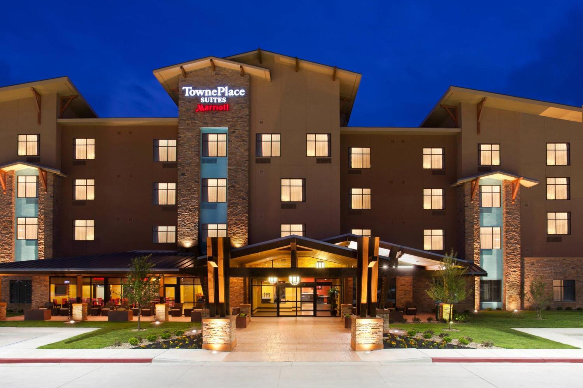 Towneplace Suites By Marriott Carlsbad Bagian luar foto