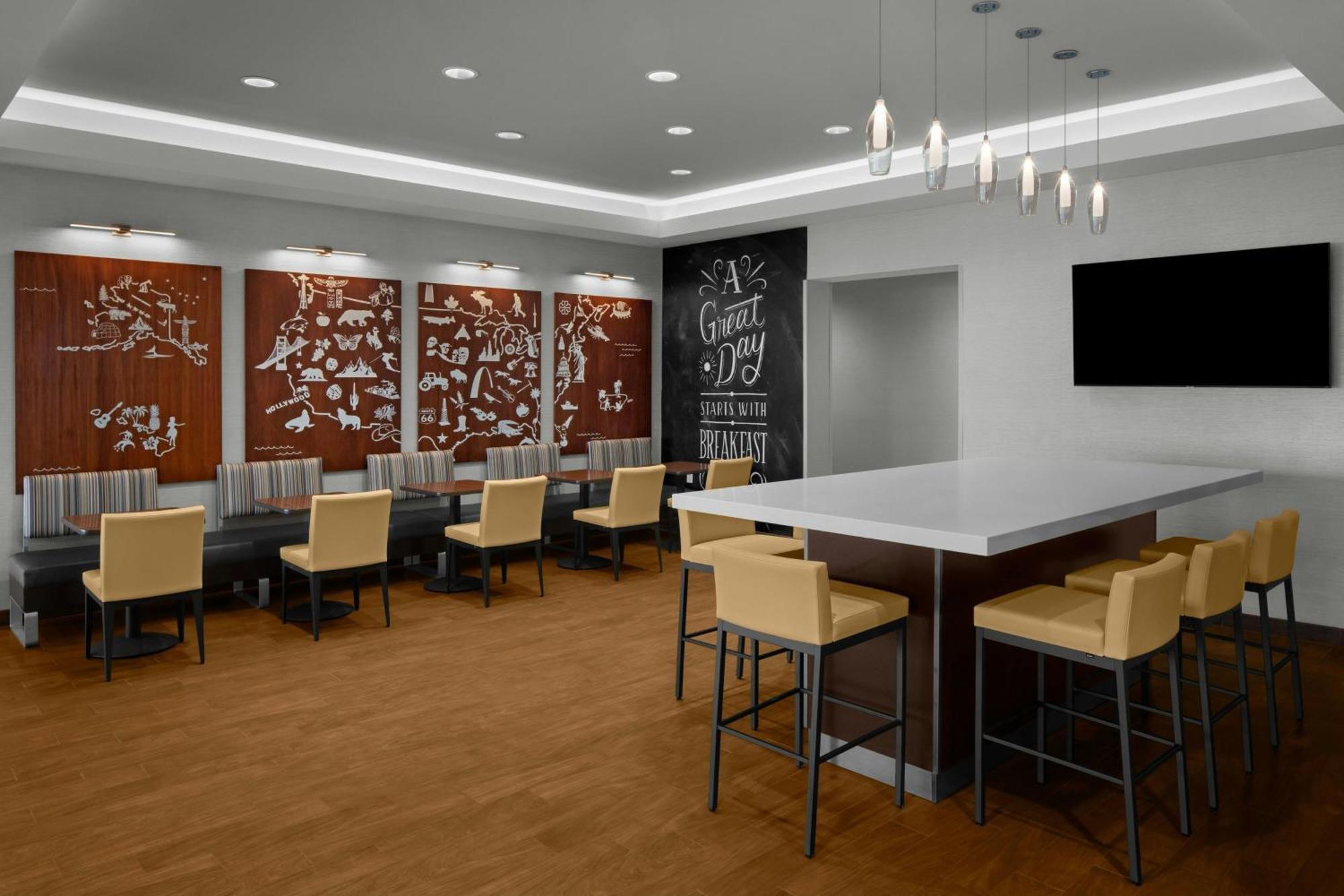 Towneplace Suites By Marriott Carlsbad Bagian luar foto