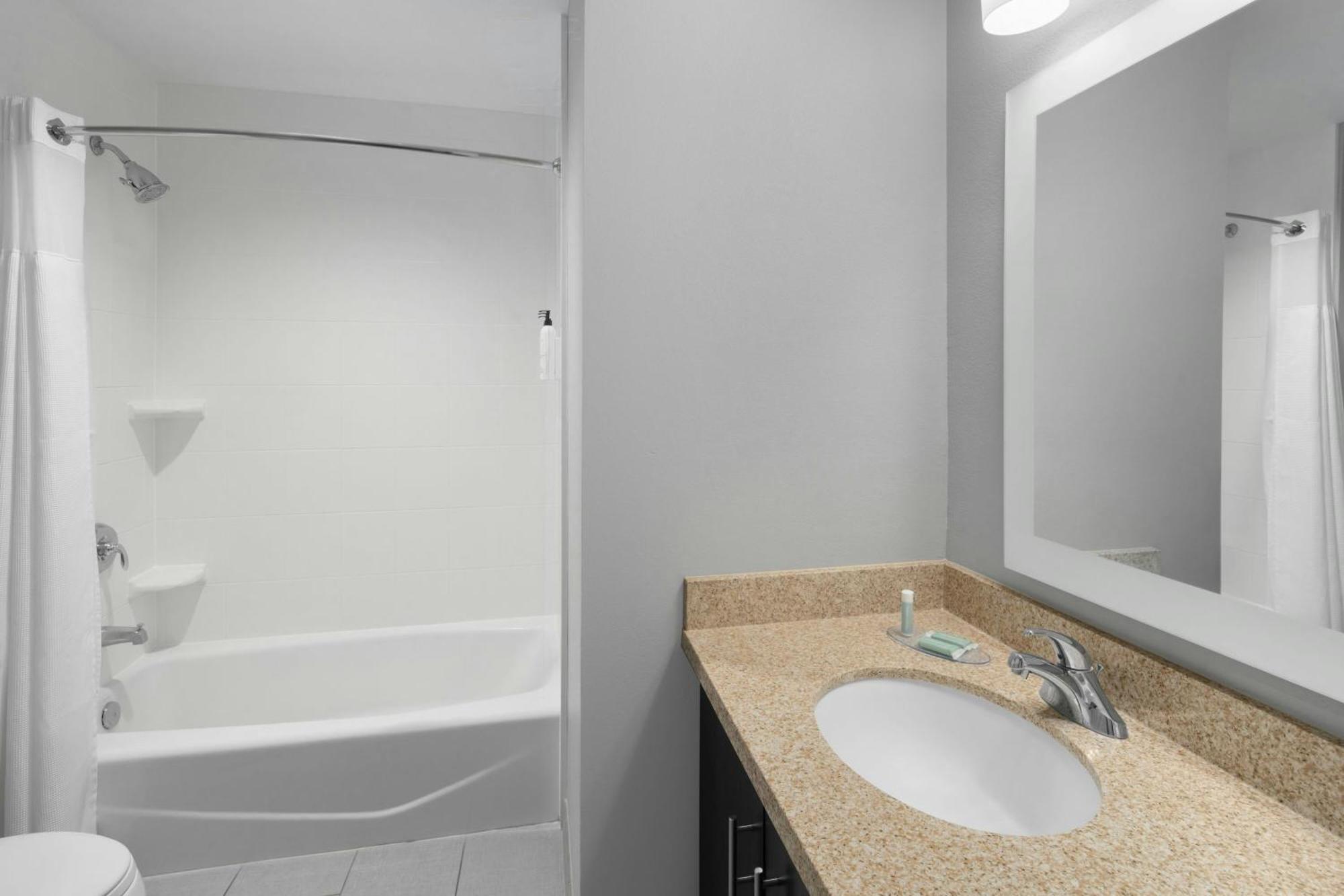 Towneplace Suites By Marriott Carlsbad Bagian luar foto