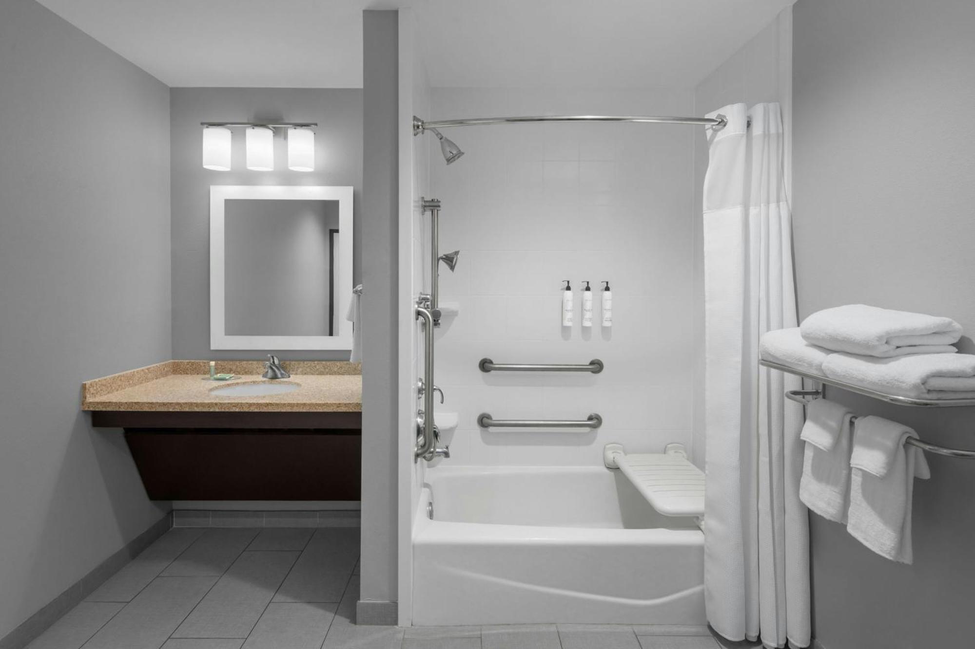 Towneplace Suites By Marriott Carlsbad Bagian luar foto