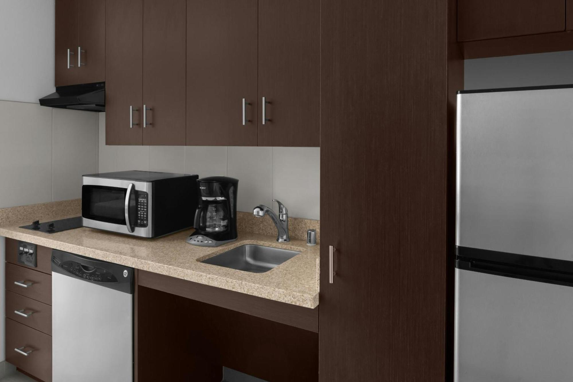 Towneplace Suites By Marriott Carlsbad Bagian luar foto