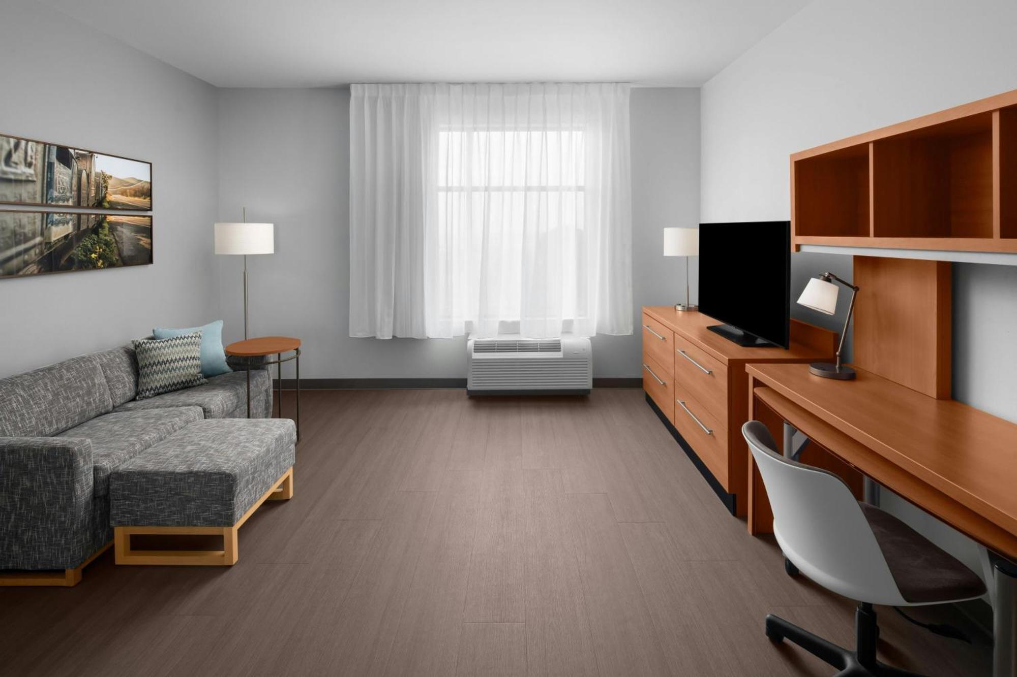 Towneplace Suites By Marriott Carlsbad Bagian luar foto
