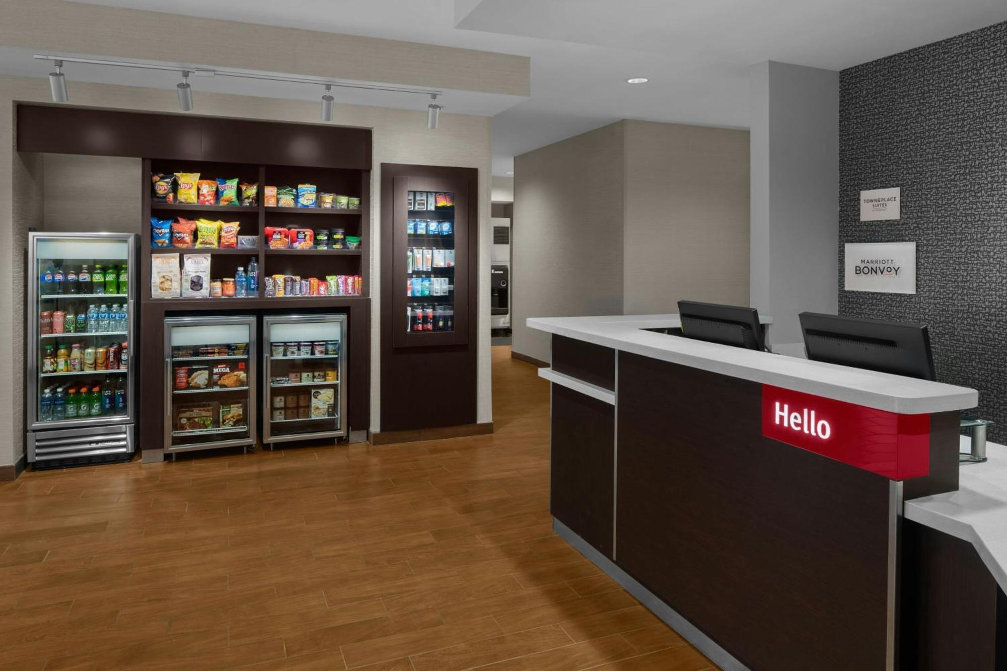 Towneplace Suites By Marriott Carlsbad Bagian luar foto